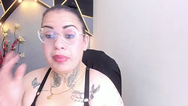Snapshot of brigittemiller chatting on June 4, 1:55 am brigittemiller online show from June 4, 1:55 am
