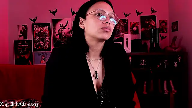 lilith-deveraux online show from April 10, 5:06 pm