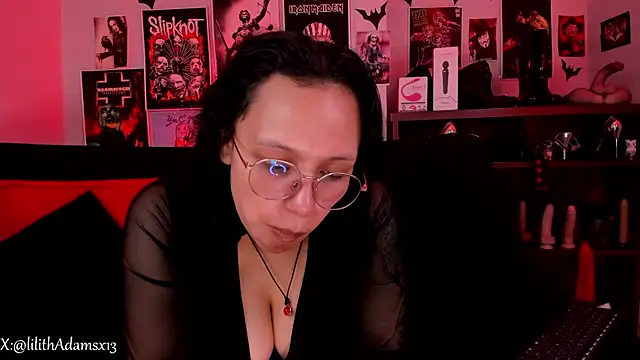 Snapshot of lilith-deveraux chatting on April 23, 3:25 pm lilith-deveraux online show from April 23, 3:25 pm