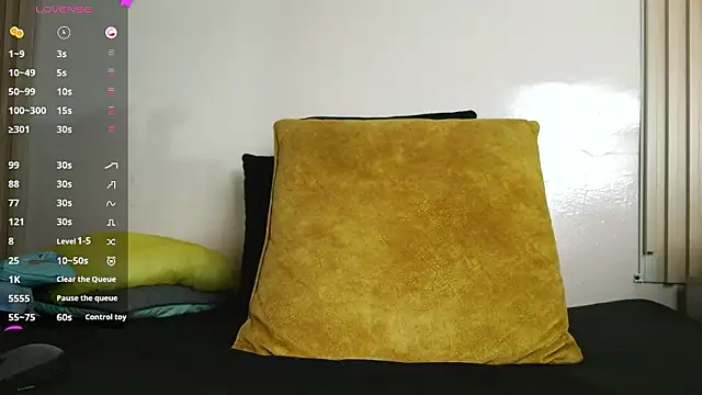 Snapshot of virtual_charm chatting on February 5, 12:21 pm virtual charm online show from February 5, 12:21 pm