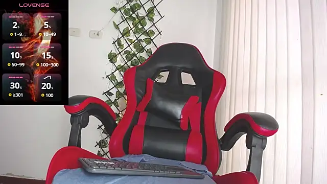 Snapshot of darkviper26 chatting on September 12, 11:54 am darkviper26 online show from September 12, 11:54 am