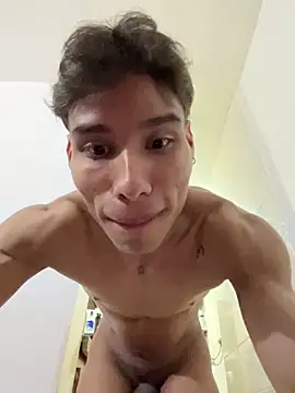 Snapshot of darkviper26 chatting on September 13, 12:32 am darkviper26 online show from September 13, 12:32 am