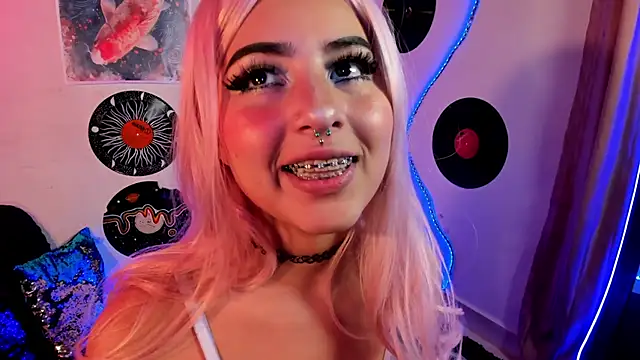 Snapshot of _dahian14_ chatting on February 12, 11:29 am dahian14 online show from February 12, 11:29 am