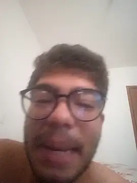 Snapshot of Edwardsky000 chatting on January 21, 11:03 am Edwardsky000 online show from January 21, 11:03 am