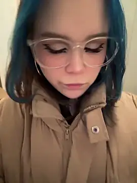 MaddisonHaas online show from February 3, 2:25 am