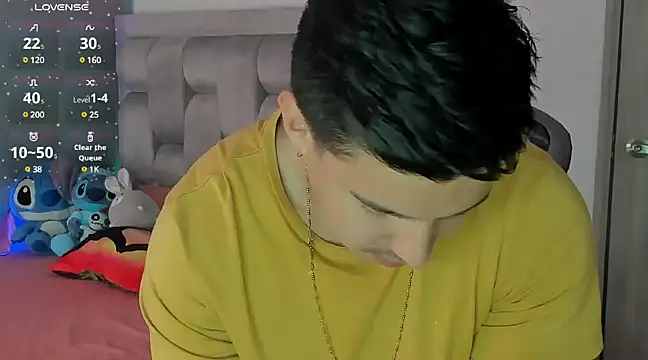 Snapshot of victor_vixen chatting on January 4, 7:34 pm victor vixen online show from January 4, 7:34 pm