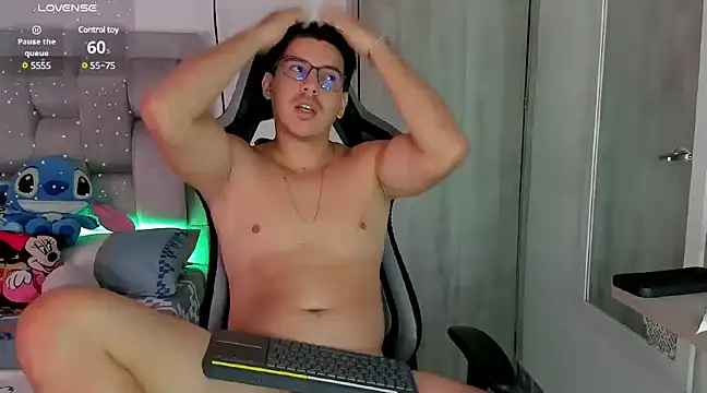 Snapshot of victor_vixen chatting on January 8, 2:25 pm victor vixen online show from January 8, 2:25 pm