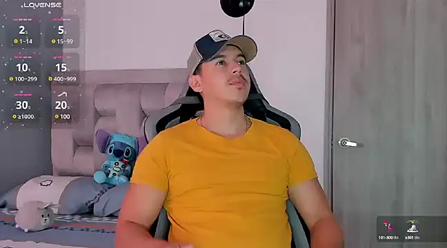 Snapshot of victor_vixen chatting on January 9, 3:55 pm victor vixen online show from January 9, 3:55 pm