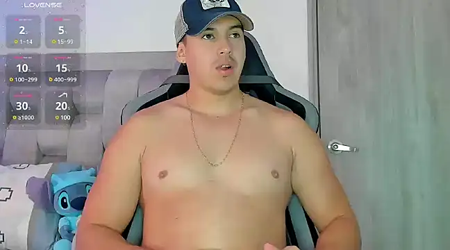 Snapshot of victor_vixen chatting on January 11, 4:03 pm victor vixen online show from January 11, 4:03 pm