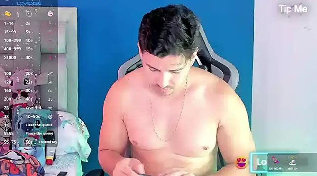 Snapshot of victor_vixen chatting on February 20, 3:30 pm victor vixen online show from February 20, 3:30 pm