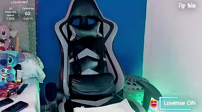 Snapshot of victor_vixen chatting on February 20, 6:35 pm victor vixen online show from February 20, 6:35 pm