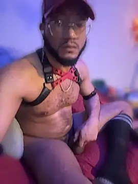 Snapshot of KySir1990 chatting on April 18, 7:58 pm KySir1990 online show from April 18, 7:58 pm