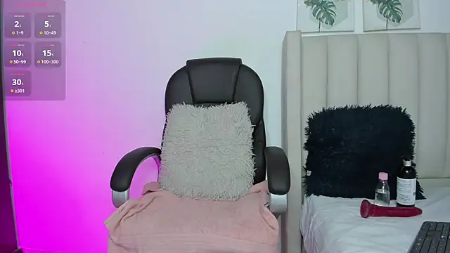 Snapshot of Marian_Boobs chatting on September 8, 4:28 pm Marian Boobs online show from September 8, 4:28 pm