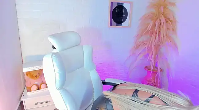 Elody Preysler69 online show from January 14, 4:15 am