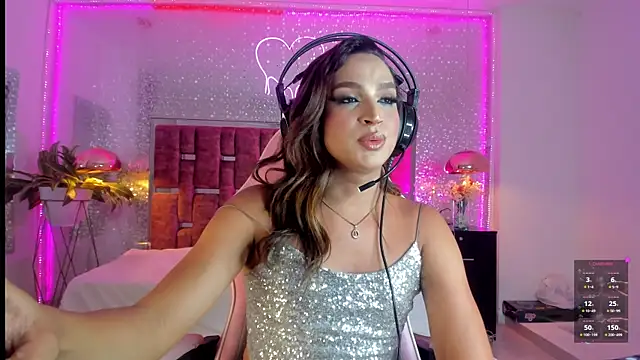 KylieVictoria online show from October 12, 4:33 am