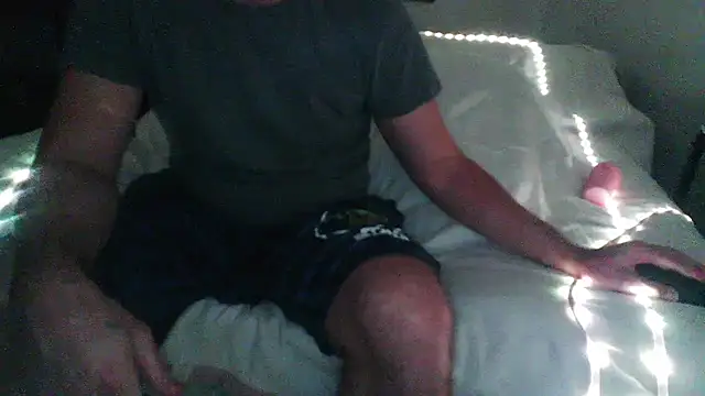 Snapshot of Cooperstone chatting on December 10, 11:30 pm Cooperstone online show from December 10, 11:30 pm