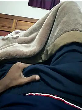 Snapshot of ravi707984 chatting on November 15, 5:16 am ravi707984 online show from November 15, 5:16 am