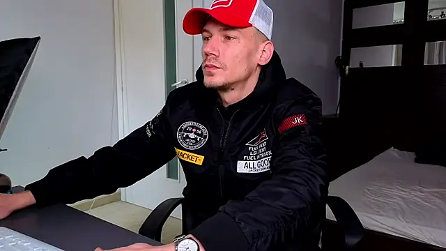 MateoBenjaminX online show from April 1, 11:00 am