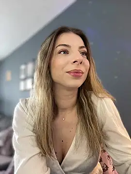 Mia Ethan online show from March 28, 8:03 am