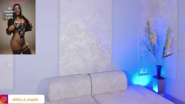 Snapshot of Alahia_Dangelo chatting on July 12, 3:36 pm Alahia Dangelo online show from July 12, 3:36 pm