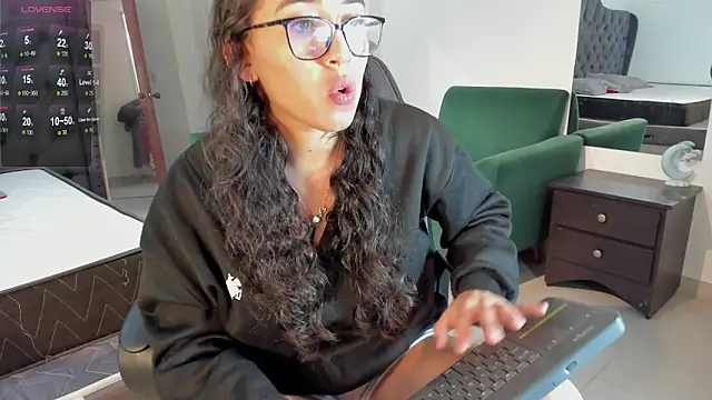 Snapshot of _maria_foxx_ chatting on October 23, 7:23 pm maria foxx online show from October 23, 7:23 pm