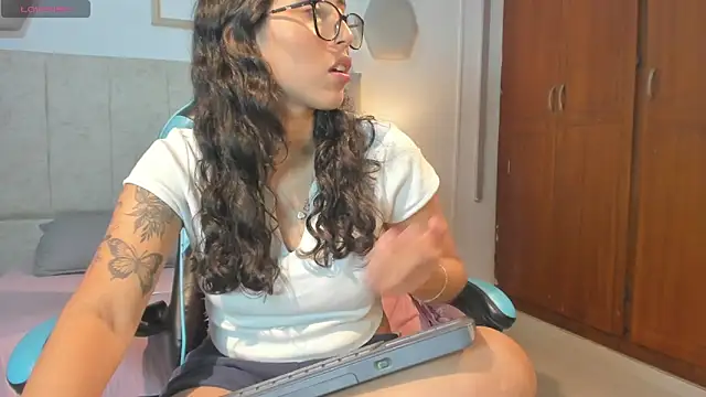  maria foxx  online show from April 14, 9:54 pm