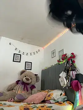 Snapshot of salomegalesoxxx chatting on October 10, 2:10 am salomegalesoxxx online show from October 10, 2:10 am