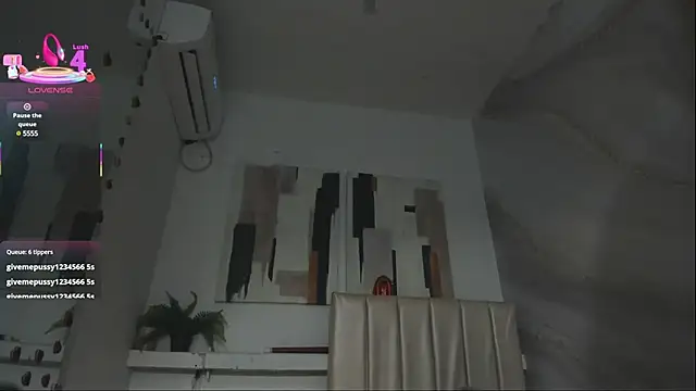 Snapshot of sandy_rivas chatting on February 21, 9:32 pm sandy rivas online show from February 21, 9:32 pm