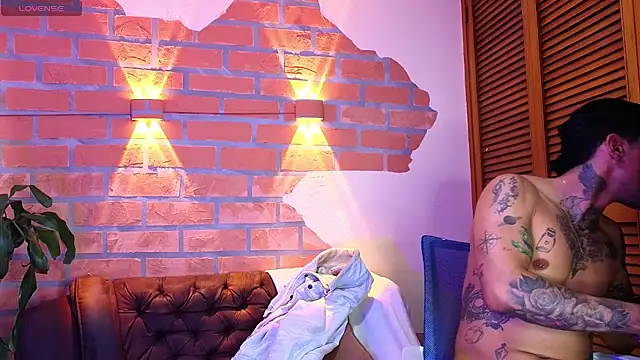 Dylanstonne online show from November 7, 9:04 pm