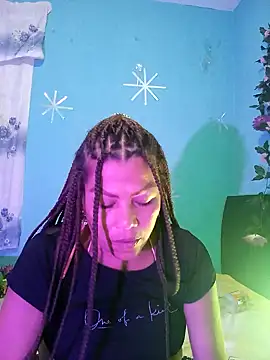 Snapshot of dulcesilvana10 chatting on December 10, 7:54 pm dulcesilvana10 online show from December 10, 7:54 pm