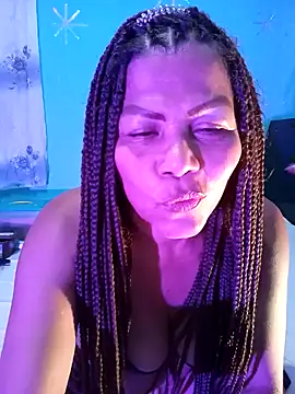 Snapshot of dulcesilvana10 chatting on December 19, 2:34 am dulcesilvana10 online show from December 19, 2:34 am