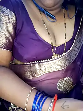 Snapshot of Sexy-Telugunayana2 chatting on December 28, 5:55 am Sexy-Telugunayana2 online show from December 28, 5:55 am