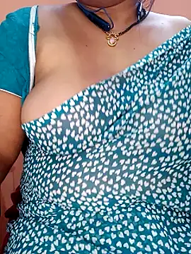 Snapshot of Sexy-Telugunayana2 chatting on February 7, 12:53 am Sexy-Telugunayana2 online show from February 7, 12:53 am