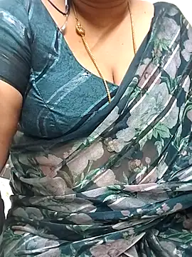 Snapshot of Sexy-Telugunayana2 chatting on June 26, 7:29 pm Sexy-Telugunayana2 online show from June 26, 7:29 pm
