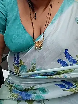 Snapshot of Sexy-Telugunayana2 chatting on July 14, 8:30 am Sexy-Telugunayana2 online show from July 14, 8:30 am