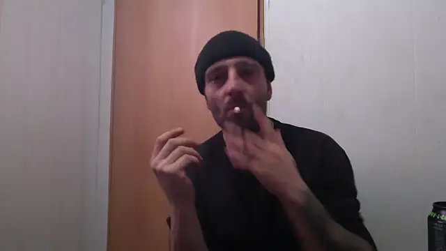 Snapshot of serjdj90 chatting on March 1, 9:00 am serjdj90 online show from March 1, 9:00 am