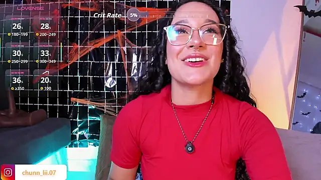 Snapshot of chunn_liioo chatting on October 26, 11:42 pm chunn liioo online show from October 26, 11:42 pm