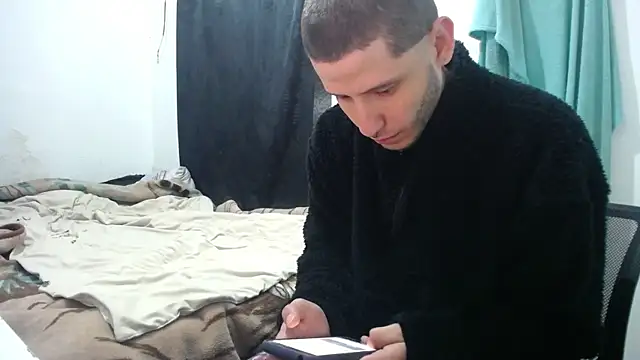 esjrobles online show from September 15, 12:38 pm