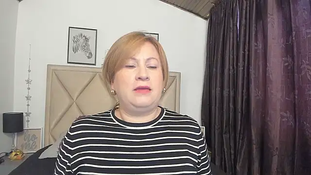 Snapshot of MonyCassius chatting on February 4, 12:33 pm MonyCassius online show from February 4, 12:33 pm