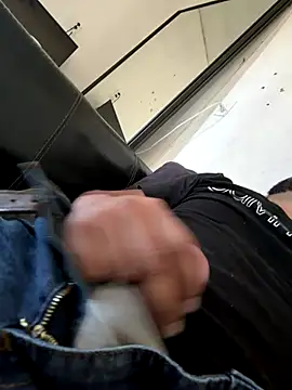 Snapshot of joselo8888 chatting on November 2, 9:28 pm joselo8888 online show from November 2, 9:28 pm