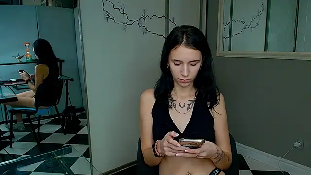Snapshot of KarolinaBlacks chatting on December 1, 4:29 pm KarolinaBlacks online show from December 1, 4:29 pm