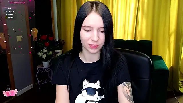 KarolinaBlacks online show from March 13, 6:31 am