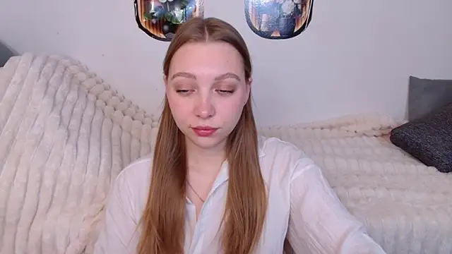 bellaa love  online show from April 13, 12:05 am