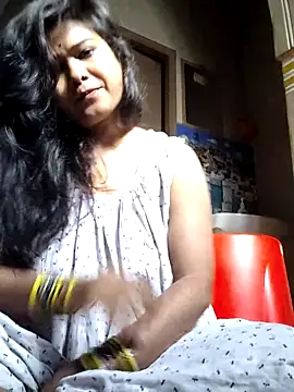 yoursweety09 online show from March 11, 2:21 am