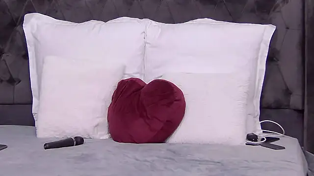 AnisiaConnor online show from February 21, 7:20 am