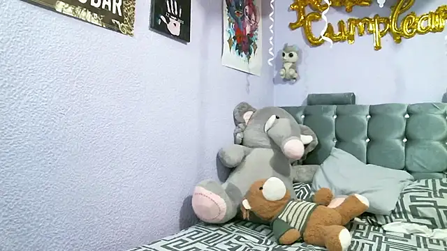 pamelaykamila online show from March 21, 7:11 am