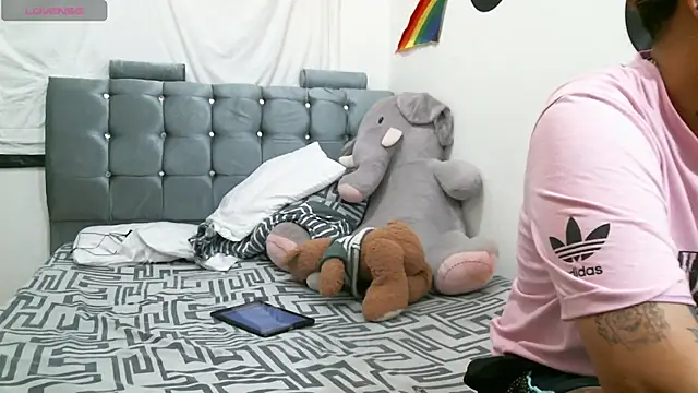 pamelaykamila online show from September 21, 5:53 am