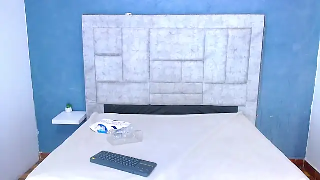 Eban Dustan online show from December 5, 11:07 pm