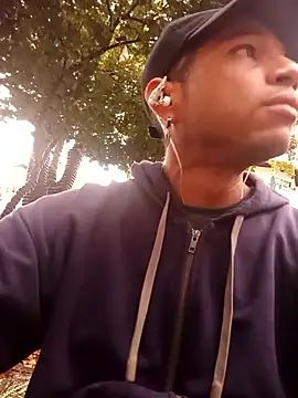 Snapshot of Skrillrx chatting on December 18, 10:16 pm Skrillrx online show from December 18, 10:16 pm