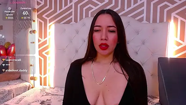 Snapshot of SashaDurante chatting on February 24, 12:16 pm SashaDurante online show from February 24, 12:16 pm
